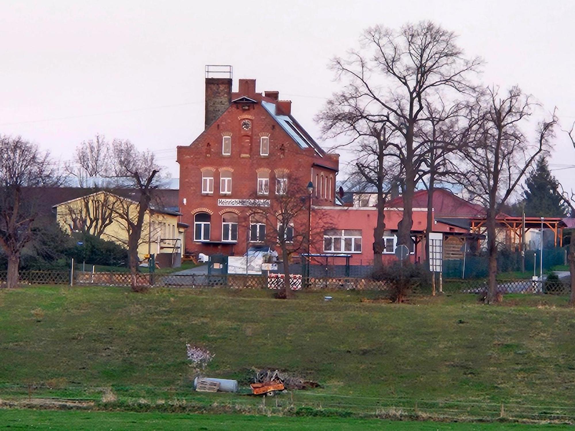 Gaestewohnung Heinrich Heine Schule Bad Dürrenberg Exteriér fotografie